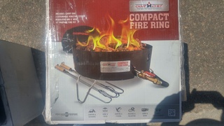 Compact portable fire pit